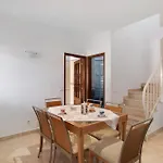 Neves Βίλα Αλμπουφέιρα