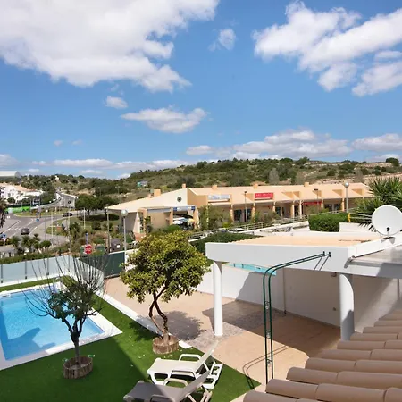 Villa Neves *