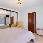 Neves Villa